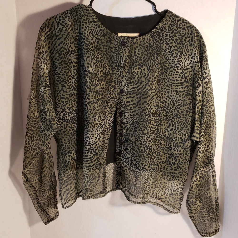 Shear leopard print top with undershirt